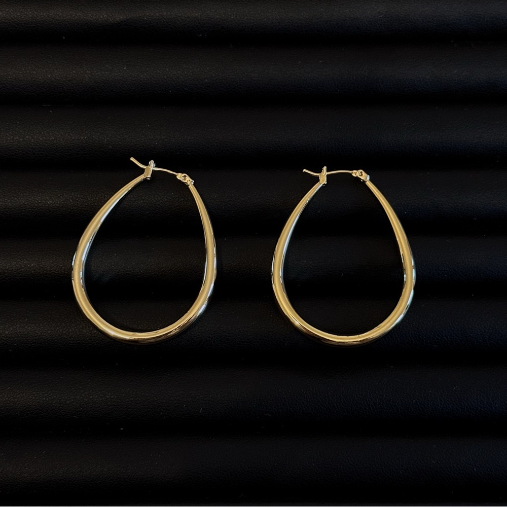 Women’s Gold-Plated Oval Earrings Minimalist Everyday Jewelry